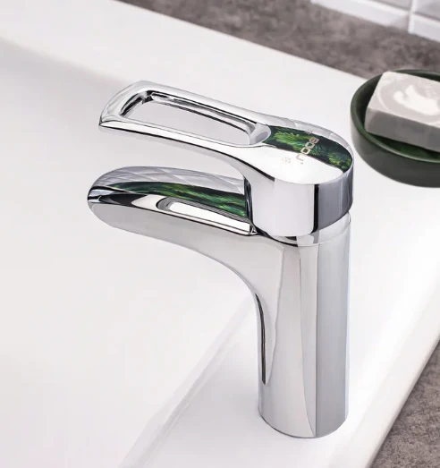 Смеситель для умывальника BOOU B8206-1 с коротким гусаком 2