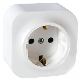 Розетка одинарная накладная 2К, LEGRAND QUTEO 10A, 782411, белый